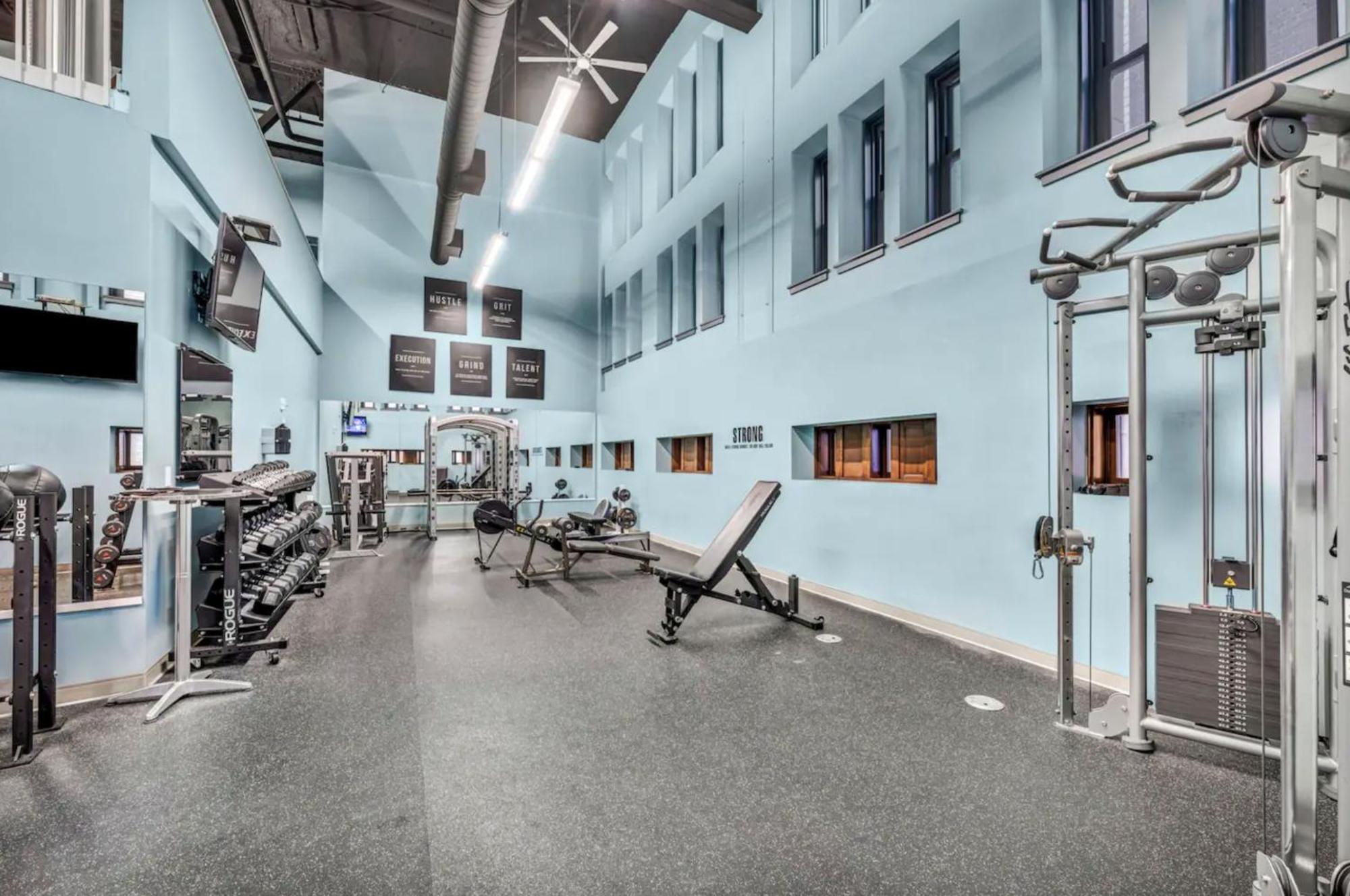 Heart Of Dt With Free Pool & Steam Plus Gym Luxe 812 Cleveland Extérieur photo